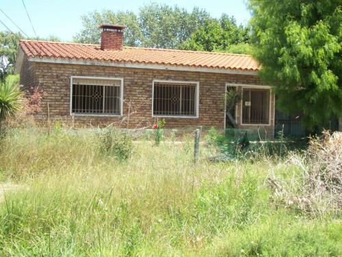 Amplia casa en shangrila sobre calle asfaltada en Canelones - Casas en venta  | 57355